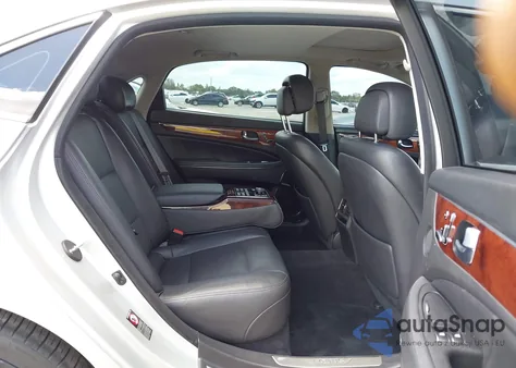 2016 Hyundai Equus Signature z USA, uszkodzony, nr VIN KMHGH4JH8GU101000